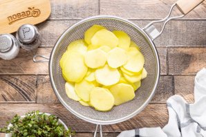 Картофельные чипсы в духовке без масла Картофельные чипсы в духовке без масла