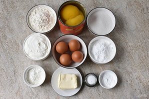 Сметанный торт с консервированными персиками Сметанный торт с консервированными персиками